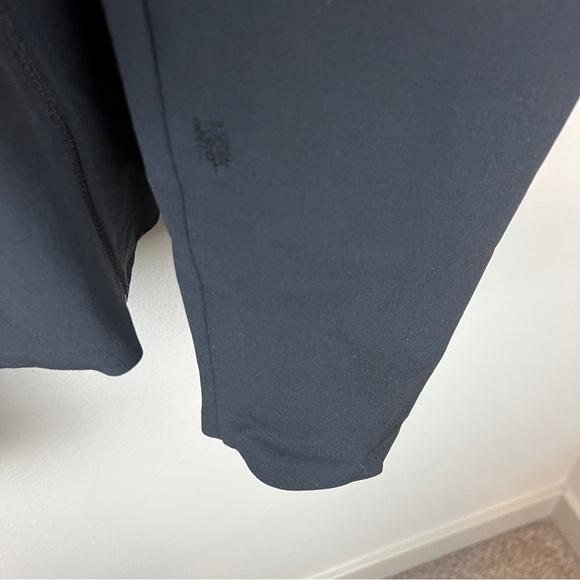 Lululemon Warp Lite Jacket - Picture 6 of 6